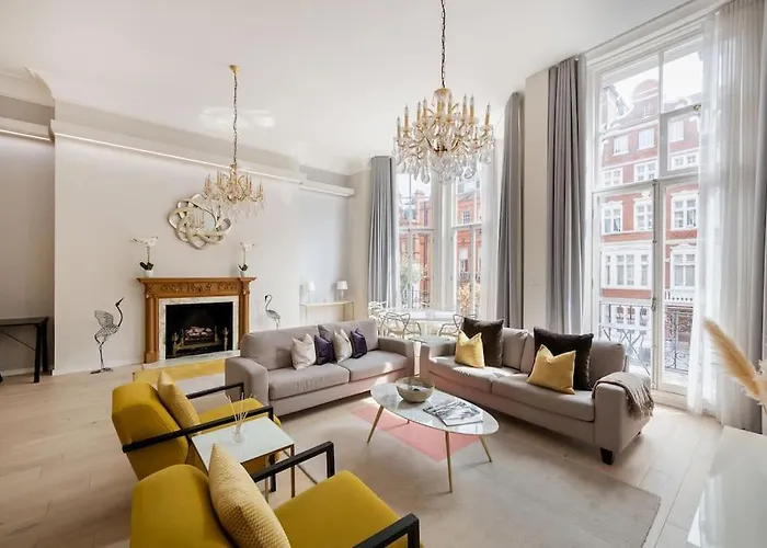 Presidential Residence With 14Ft High Ceilings & Private Elevator