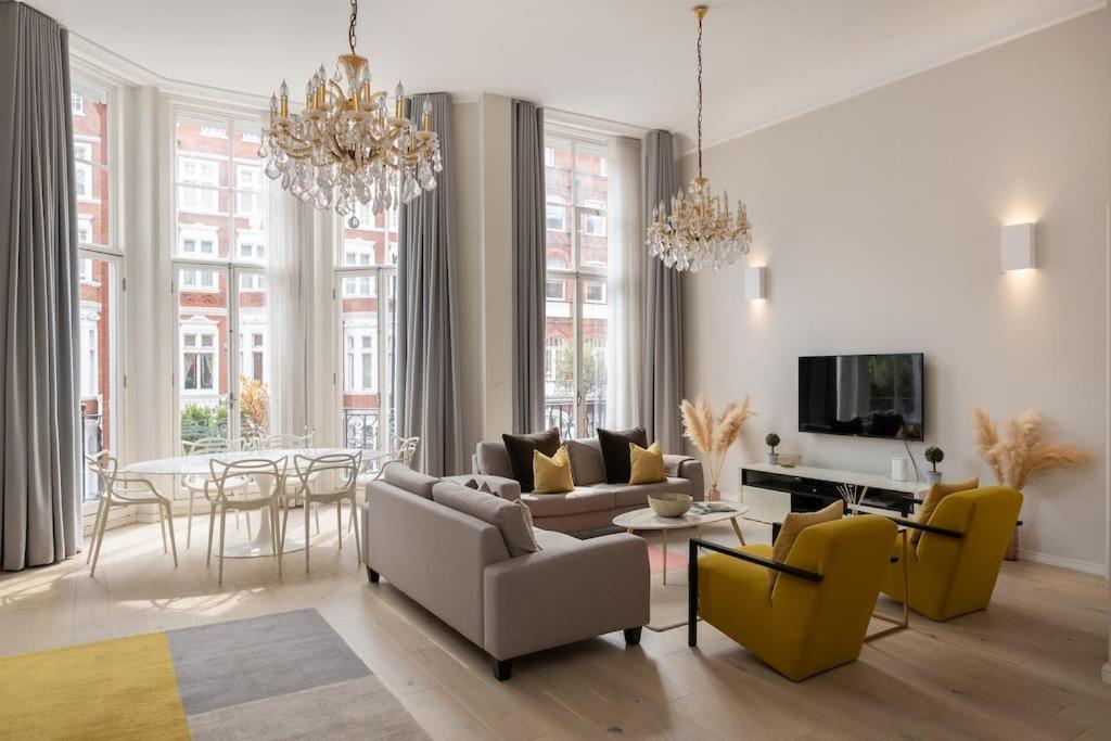 Presidential With 14ft High Ceilings & Private Elevator Appartamento